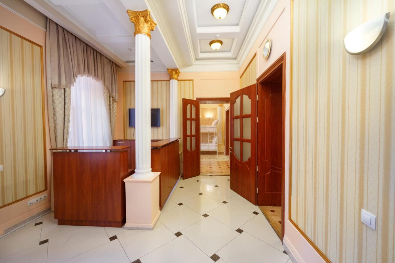 Hostel Suputnyk Лвив Екстериор снимка