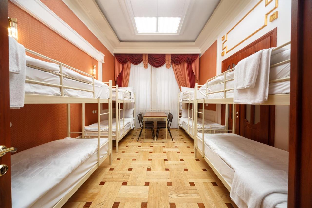 Hostel Suputnyk Лвив Екстериор снимка