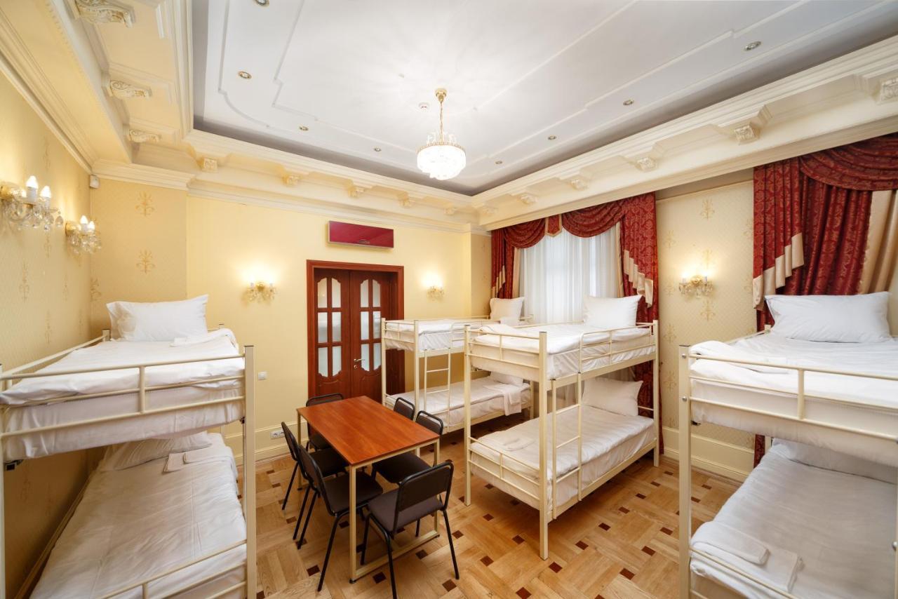 Hostel Suputnyk Лвив Екстериор снимка