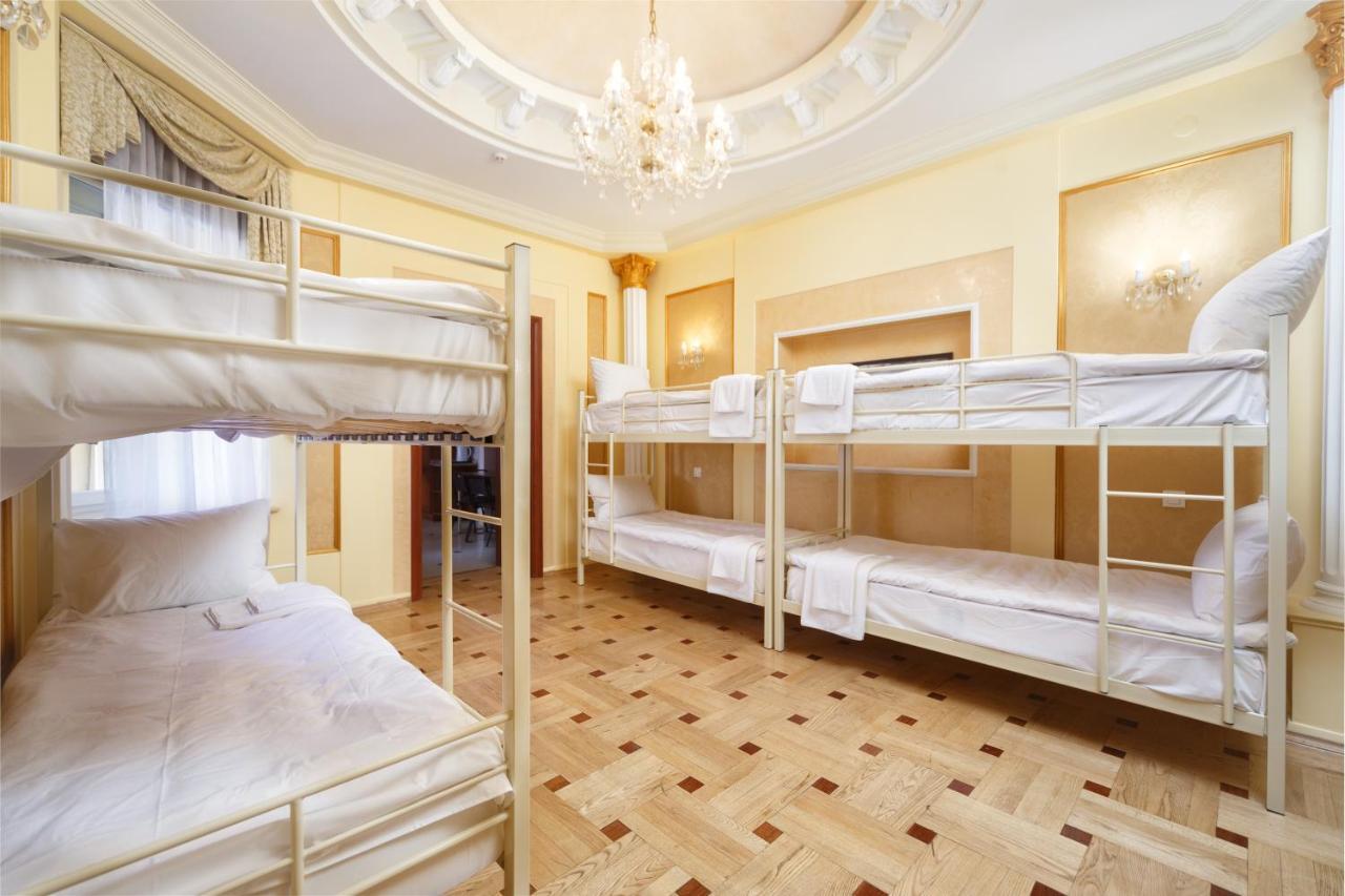 Hostel Suputnyk Лвив Екстериор снимка